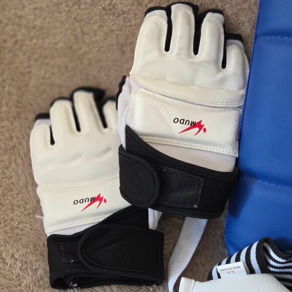 MUDO Taekwondo Sparring Gear Set L (Youth) - Picture 4 of 9